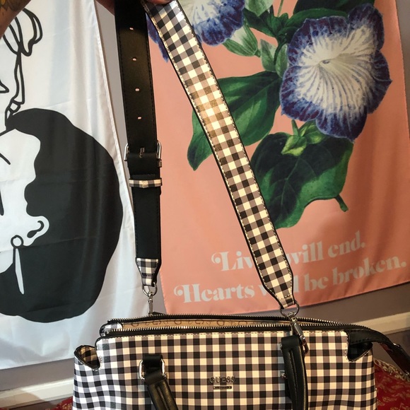 GUESS Los Angeles Gingham satchel purse - Picture 4 of 5